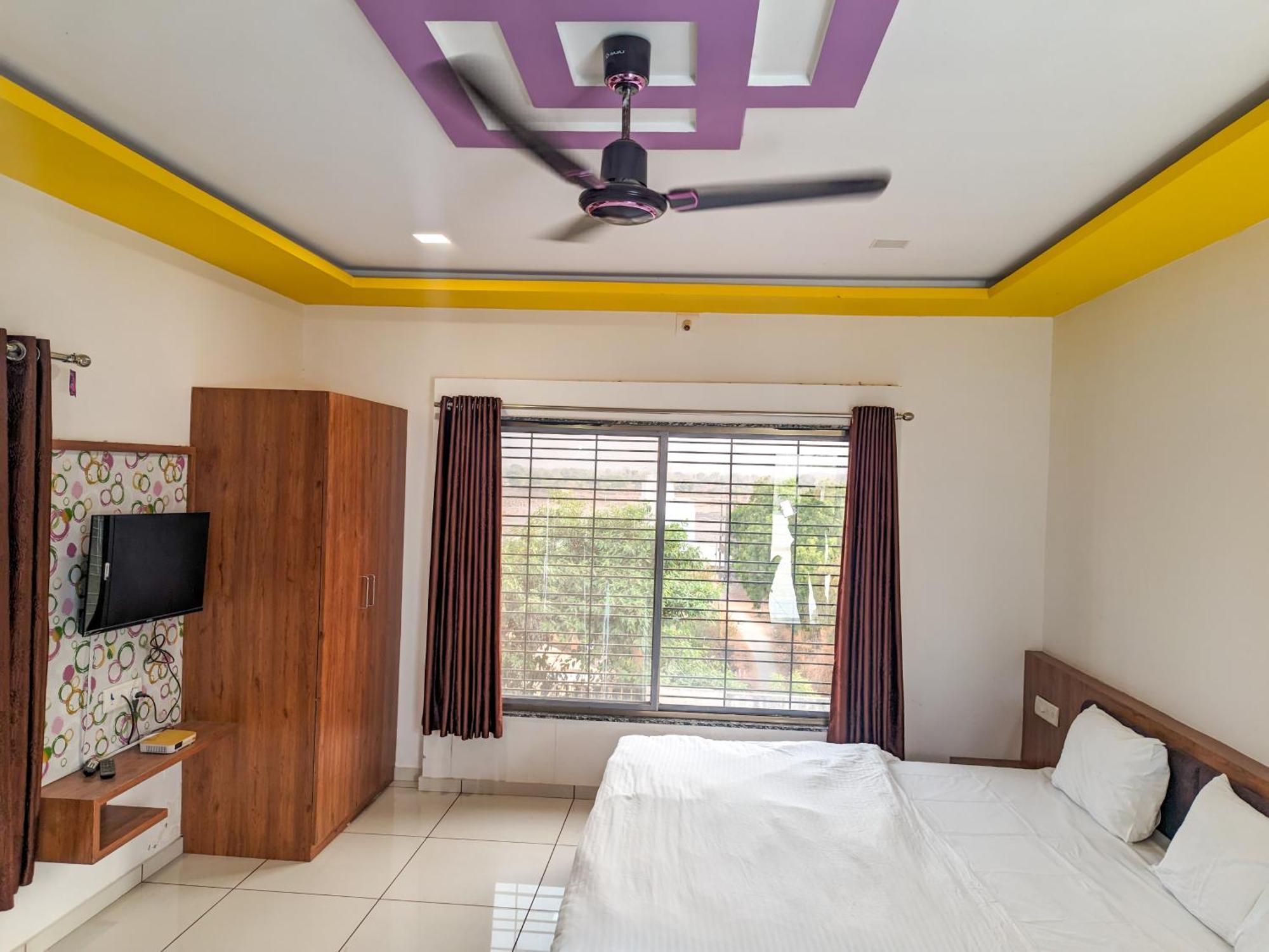 Samrat Homestay Garudeshwar Exterior photo